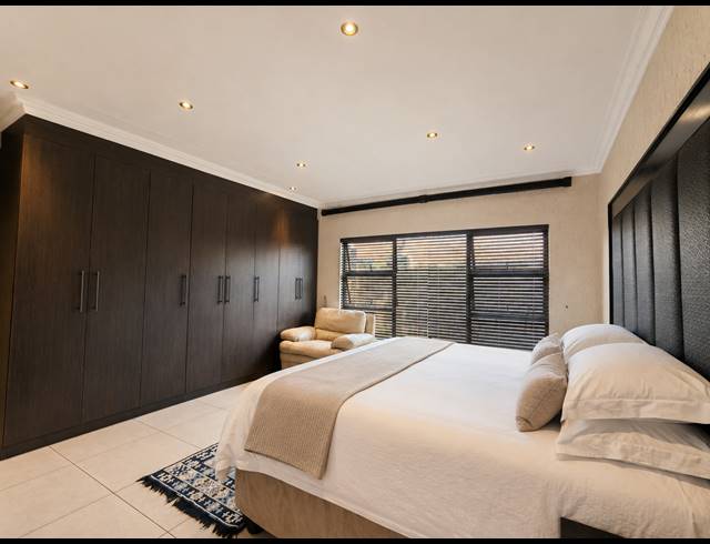 2 BEDROOM TOWNHOUSE FOR SALE IN THREE RIVERS